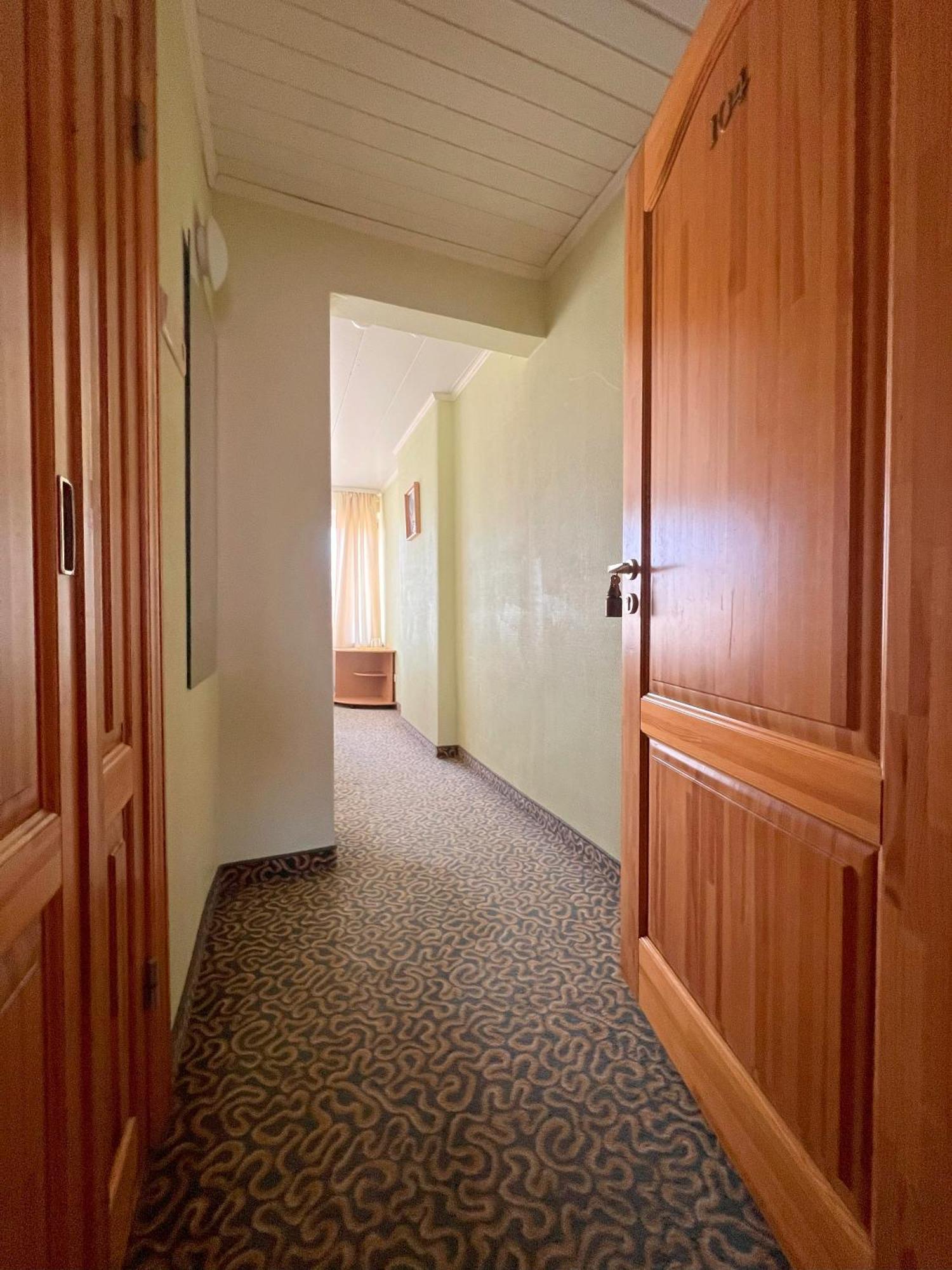 Park Hotel Ķekava Eksteriør bilde