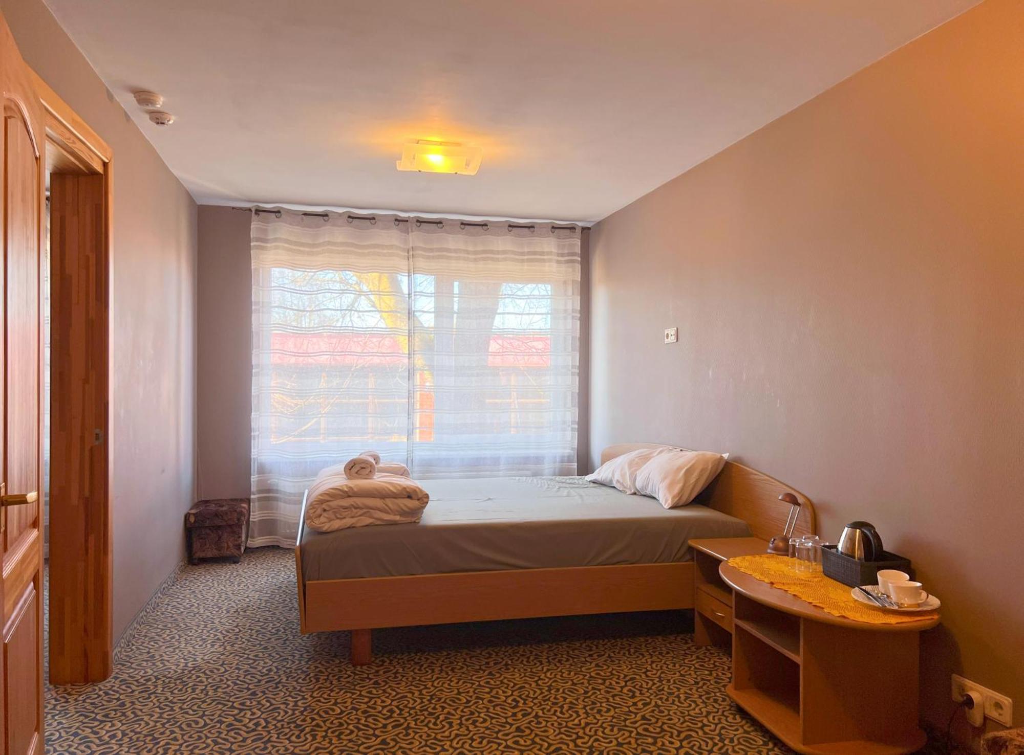 Park Hotel Ķekava Eksteriør bilde